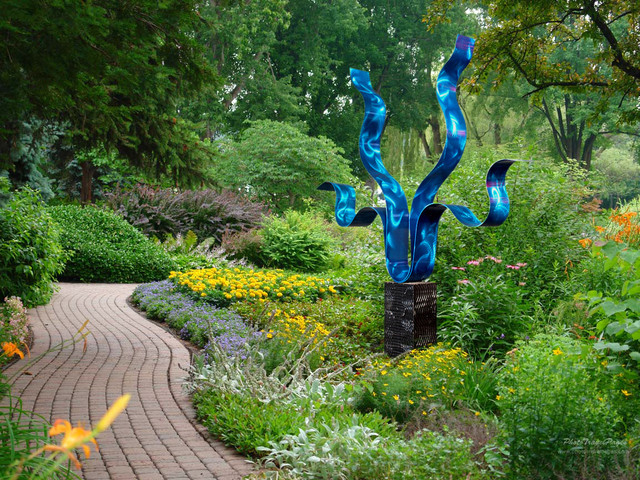 Grande sculpture en métal, art extérieur d'intérieur, sculpture de jardin,  statue argentée abstraite d'art en métal moderne sérénité par Jon Allen -   Canada