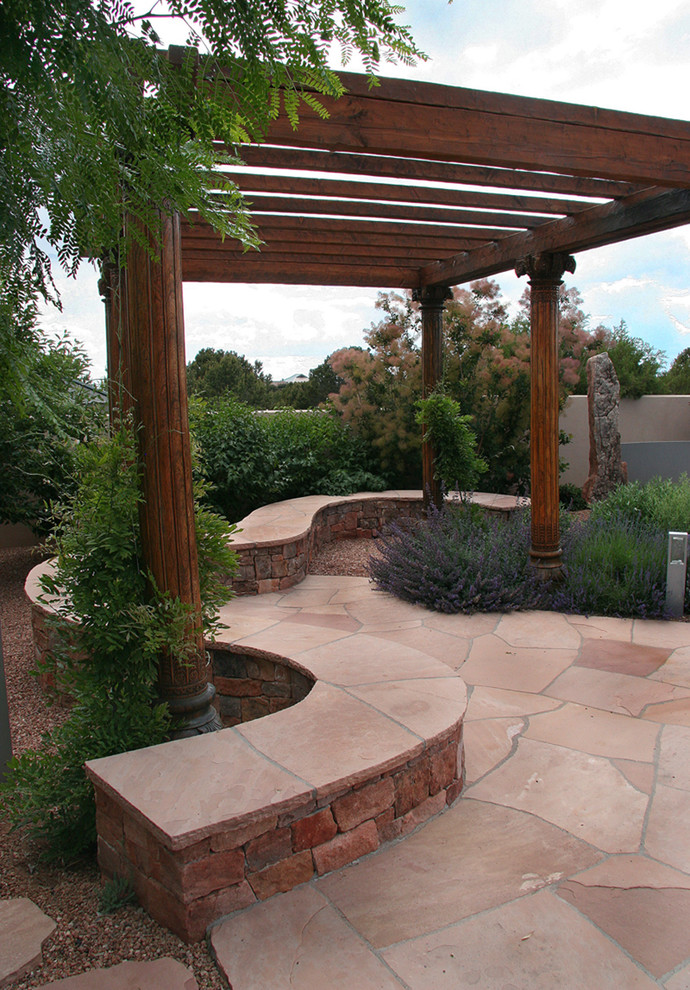 Inspiration for a contemporary garden in Albuquerque.