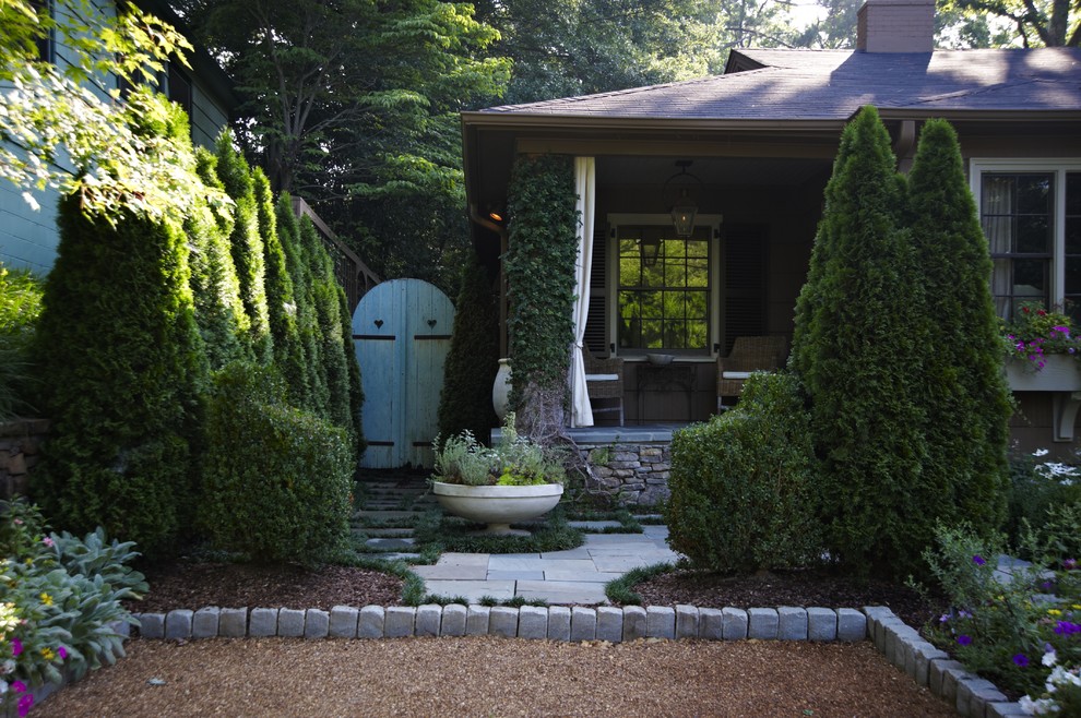 Cottage driveway Traditional Landscape Birmingham by Troy Rhone