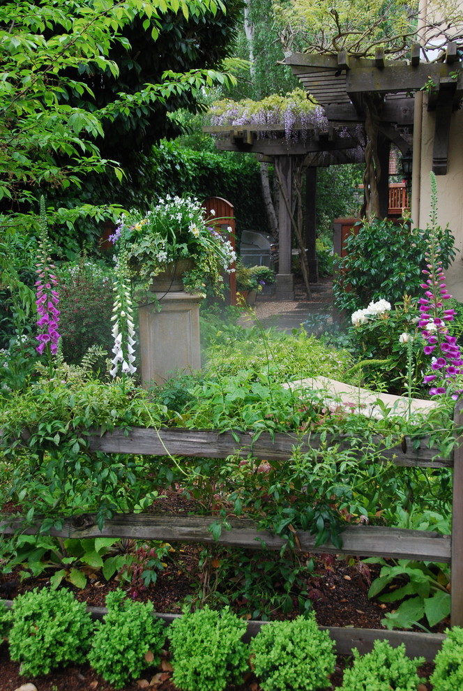 Idée de décoration pour un jardin tradition.