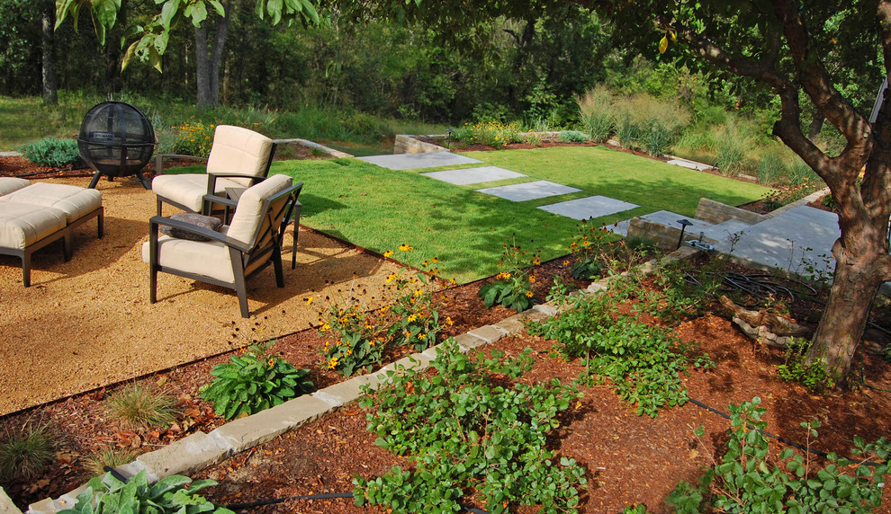 This is an example of a contemporary garden in Oklahoma City.