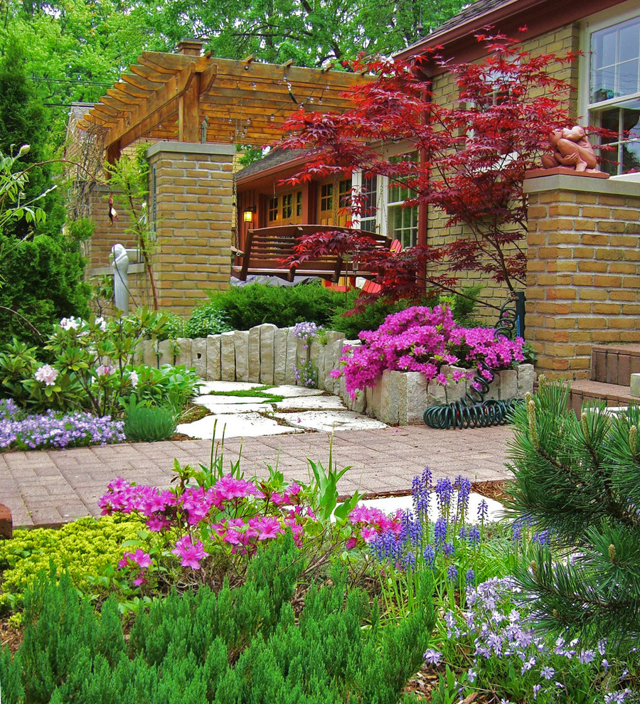 Источник вдохновения для домашнего уюта: участок и сад в восточном стиле