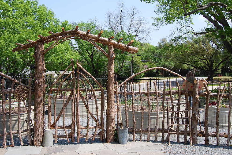 Inspiration for a rustic vegetable garden landscape in Dallas.