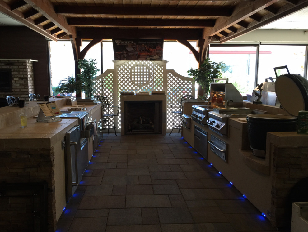 Custom Fireplace, Patio & BBQ_The Dublin Store Patio San Francisco