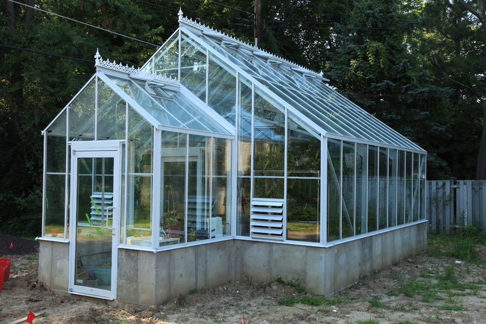 Custom Greenhouses Contemporary Landscape Vancouver by BC