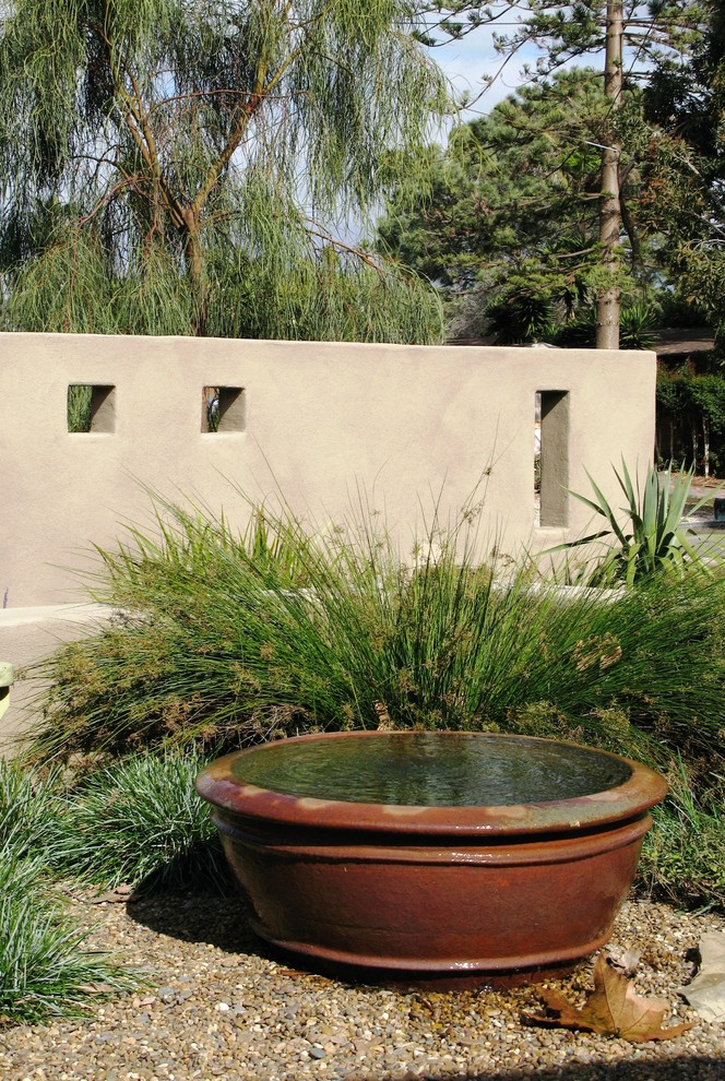 Inspiration for a mediterranean garden in San Diego.