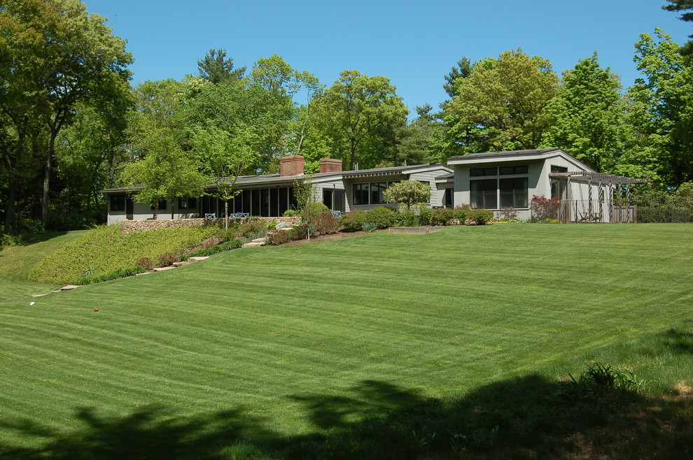 Photo of a contemporary landscaping in Boston.