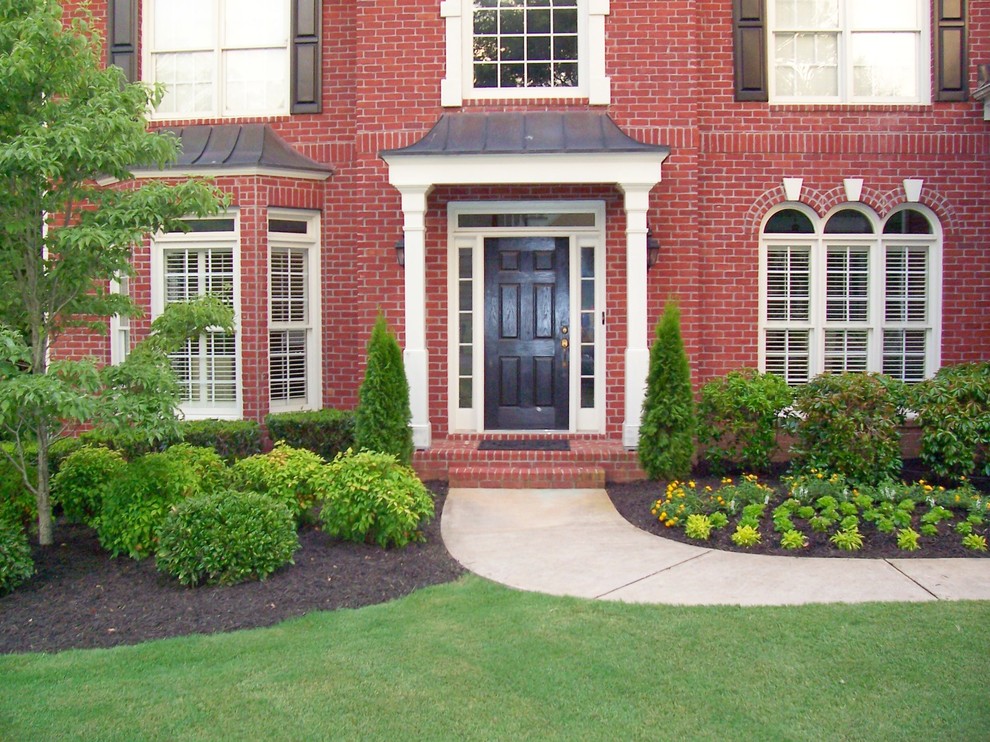 Deerlake Subdivision Alpharetta, GA Traditional Landscape