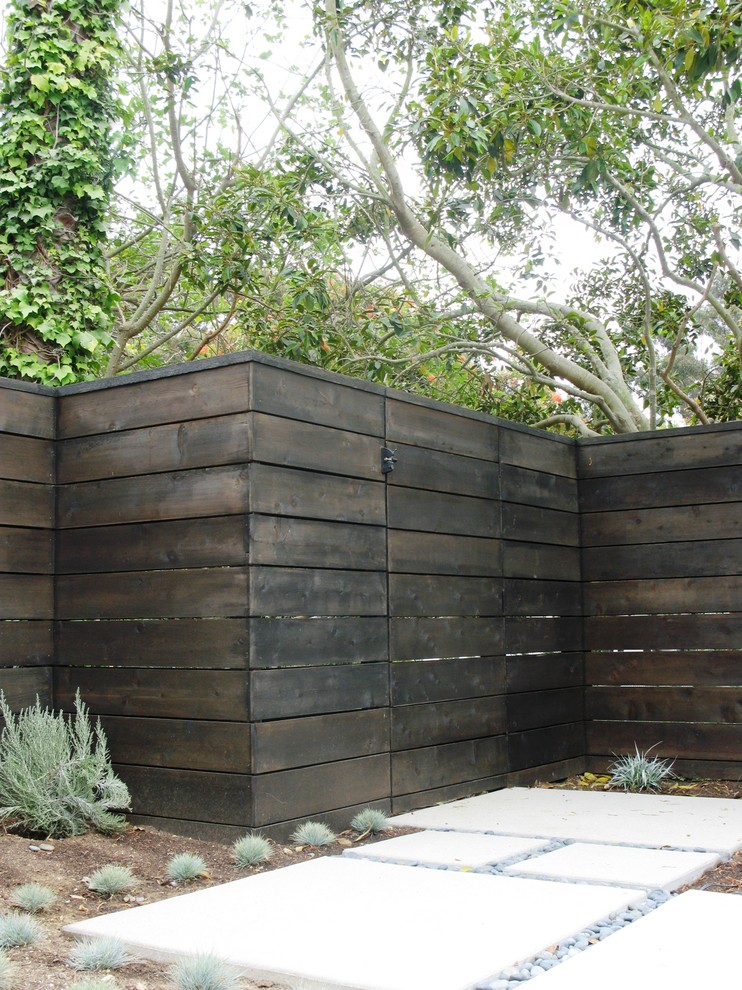 Inspiration for a modern garden in San Diego.