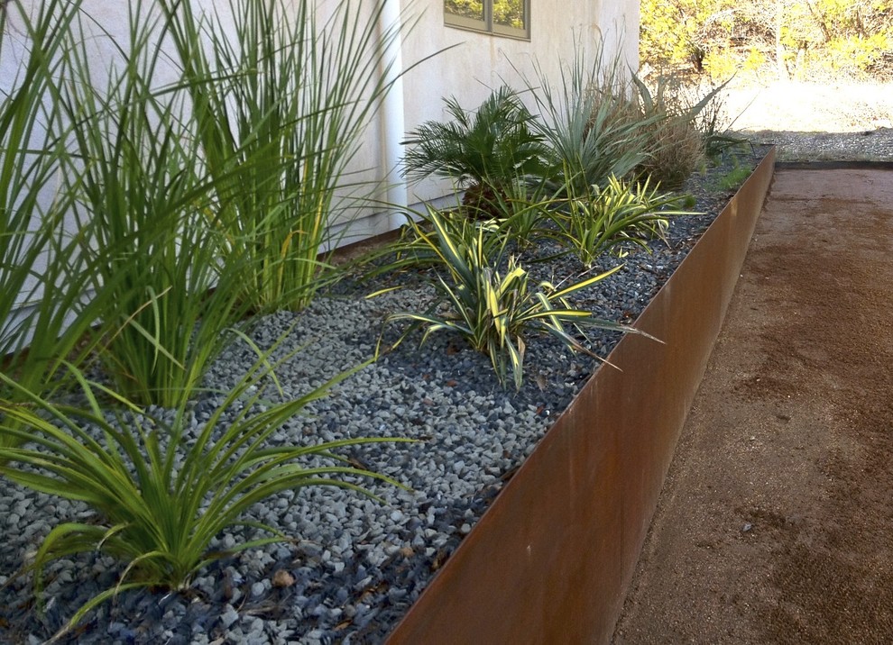 Driftwood Rustic Modern Landscape Austin by Native Edge