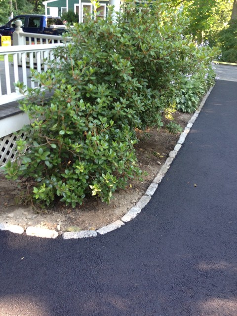 Asphalt Driveway With Cobblestone Borders Stone Mastic Asphalt