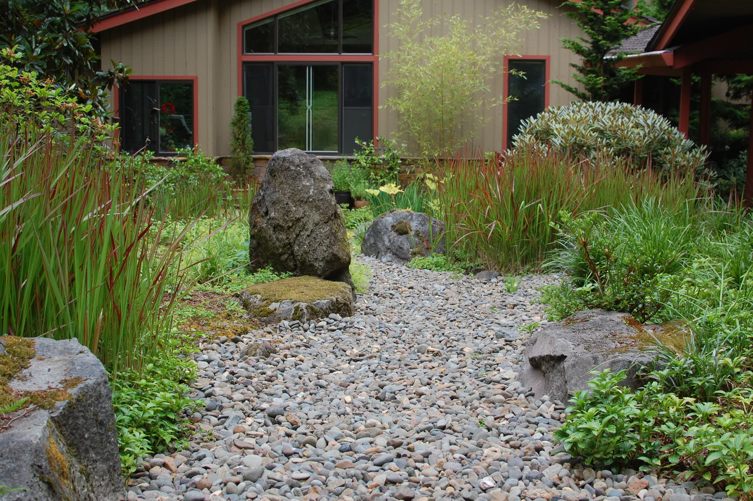 Dry Creek In Lush Courtyard - Traditional - Landscape - Portland - by Ross  NW Watergardens | Houzz