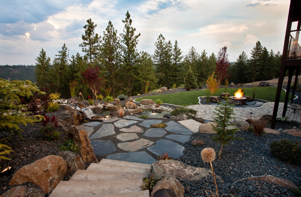 Inspiration for a traditional garden in Seattle with a fire feature.