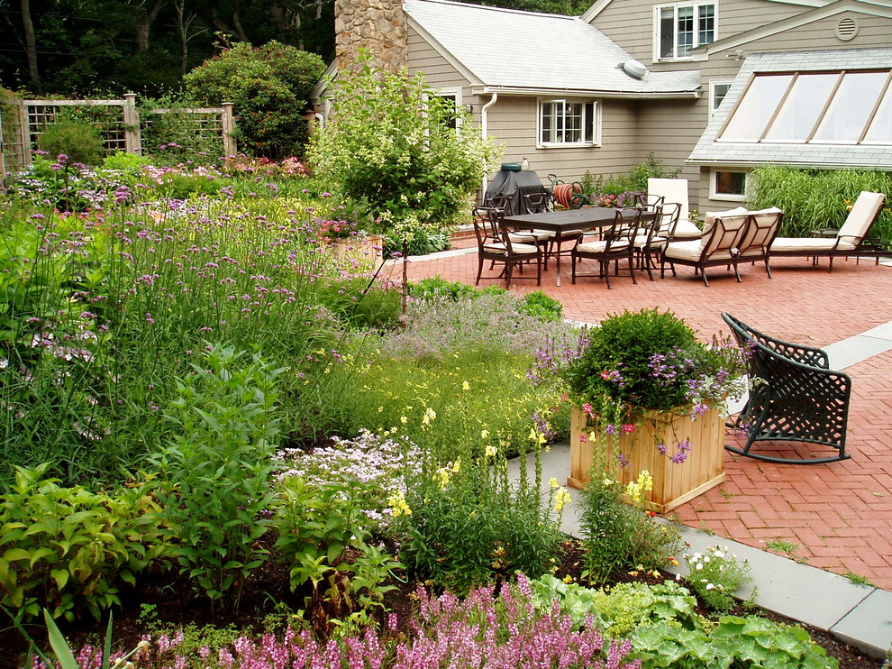 East Greenwich Back GardenEast Greenwich, RI Traditional Landscape