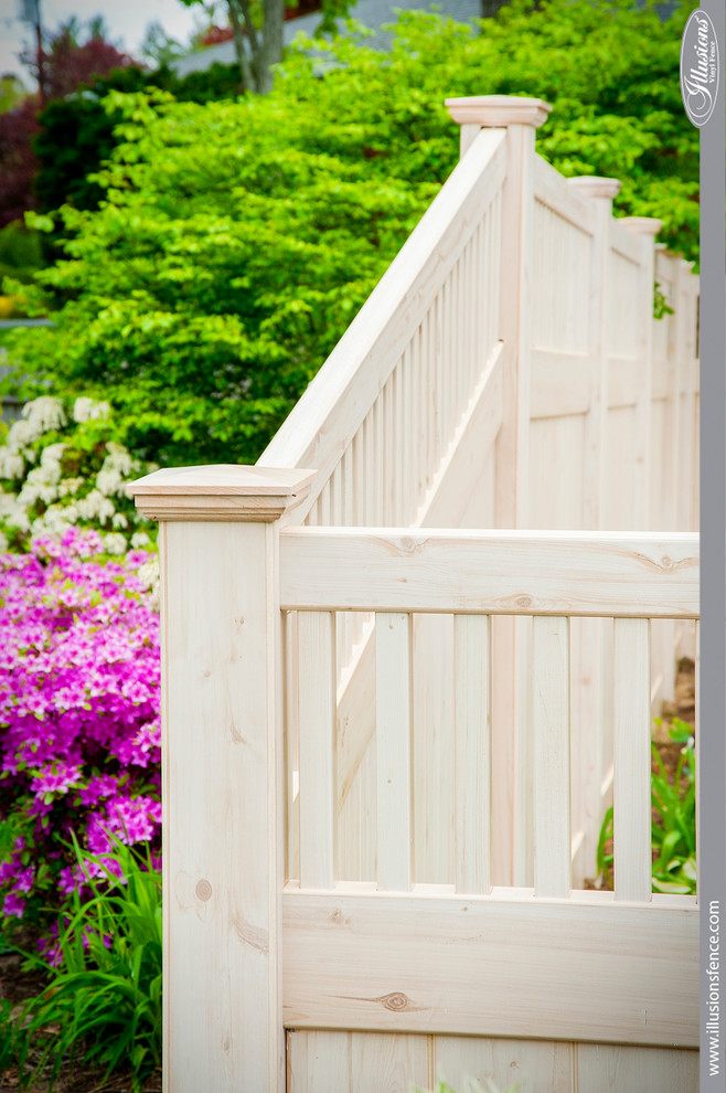 Eastern White Cedar PVC Vinyl Wood Grain Fencing from Illusions Contemporary Landscape New