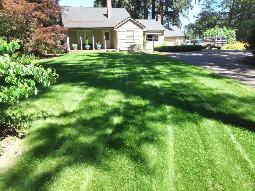 Photo of a huge landscaping in Portland.