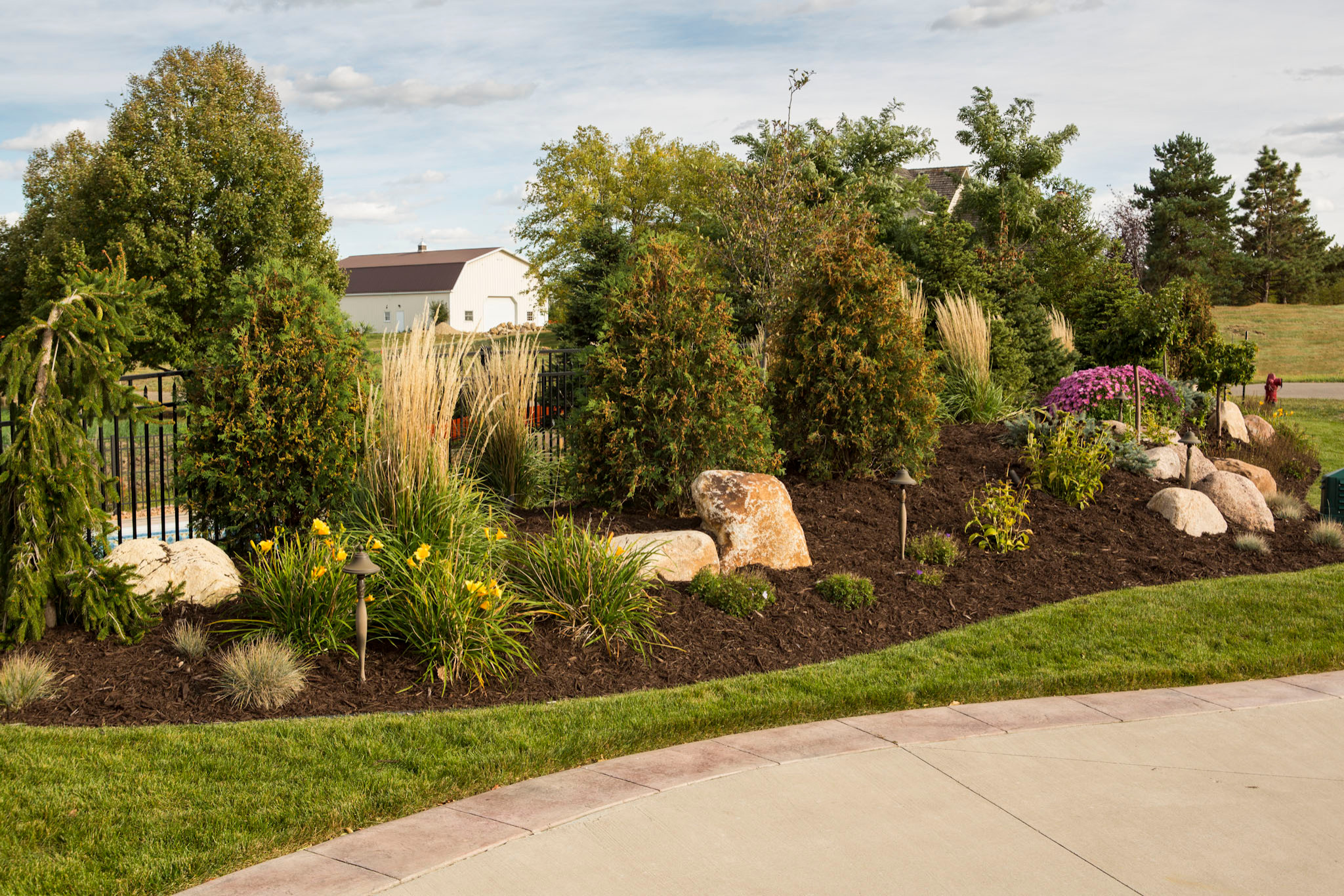 Landscape Berm Design How To Build A Berm
