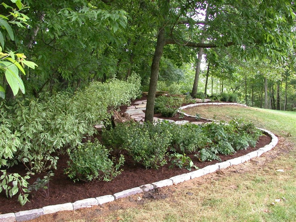 Edging Traditional Landscape St Louis by Basile Landscaping