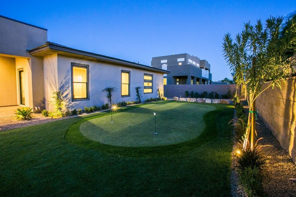 This is an example of a contemporary outdoor sport court in Las Vegas.