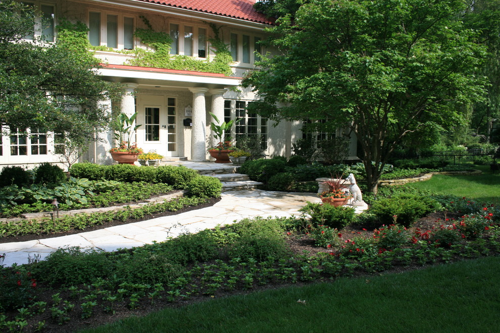 Стильный дизайн: участок и сад на заднем дворе в средиземноморском стиле - последний тренд
