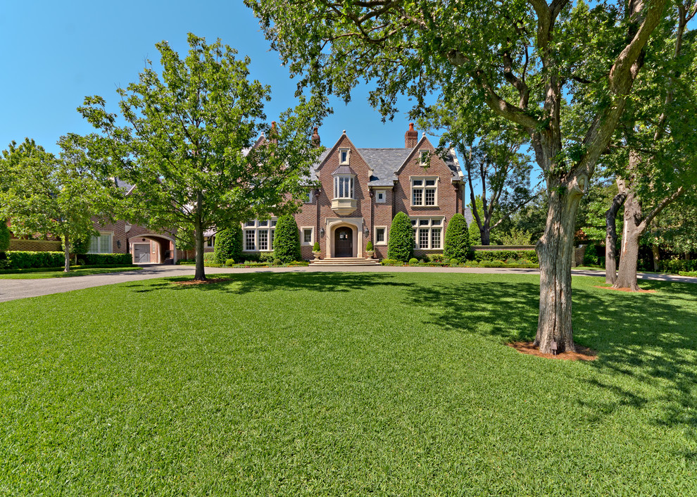 English Deloache Traditional Landscape Dallas by Harold