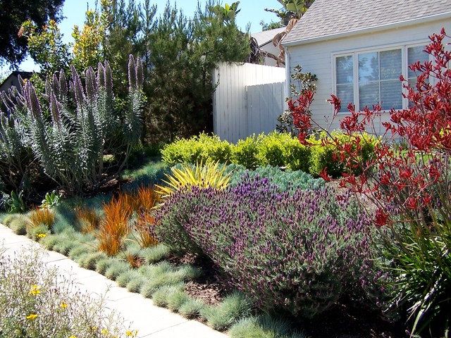 English Garden California Style Landhausstil Garten Los Angeles Von Be Landscape Design Houzz