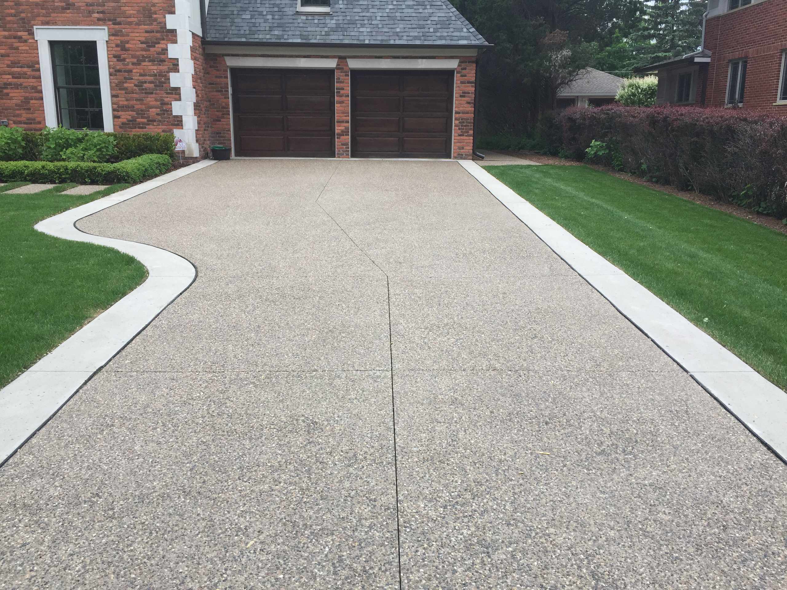 A Homeowner’s Guide for Driveway Maintenance