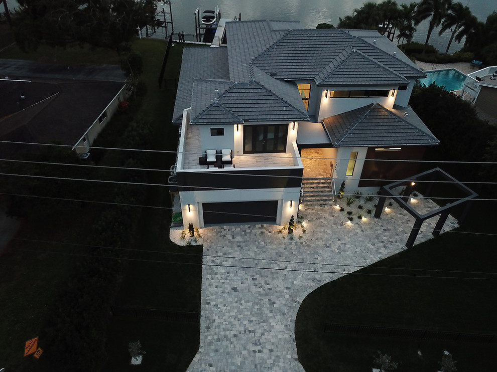 Exterior Landscaping & Lighting Contemporary Landscape Tampa by