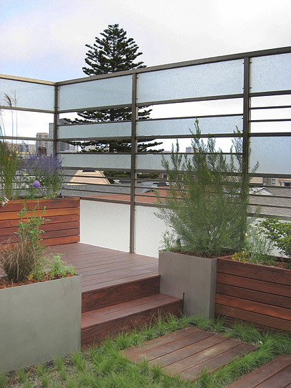 This is an example of a contemporary landscaping in San Francisco.