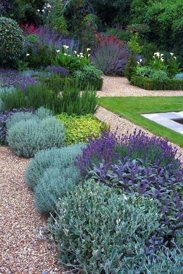 Réalisation d'un jardin tradition.