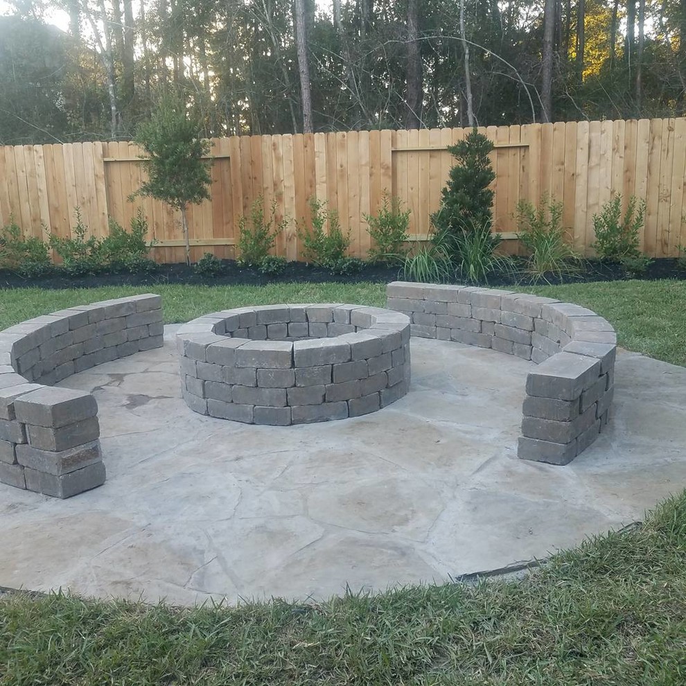 Fire Pit and Flagstone Floor Traditional Landscape Houston by