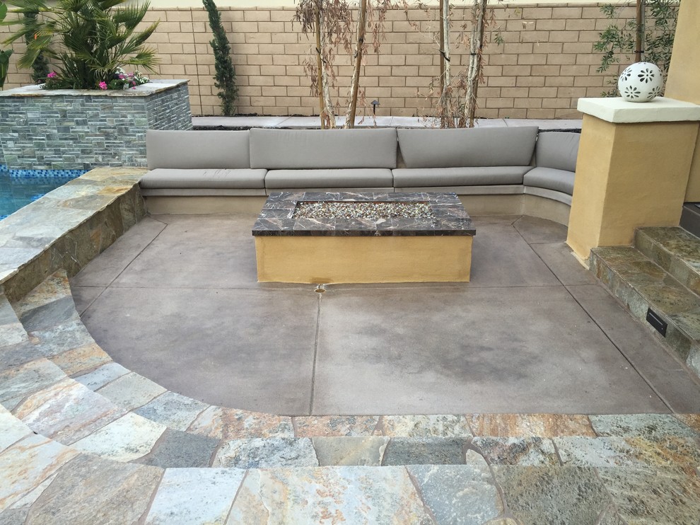 Design ideas for a world-inspired patio in San Diego.