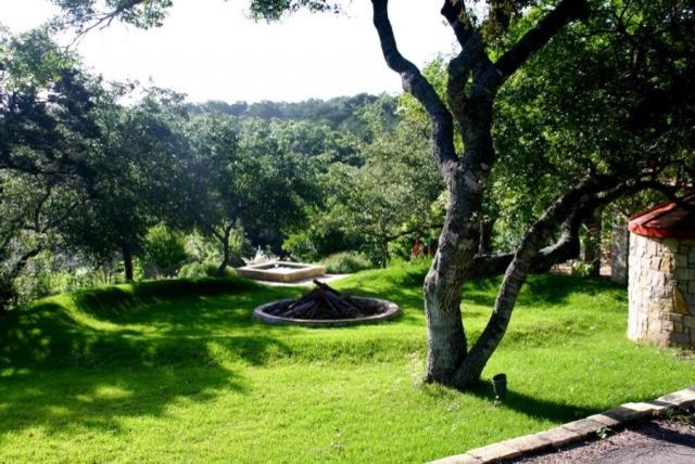 This is an example of a traditional garden in Austin.