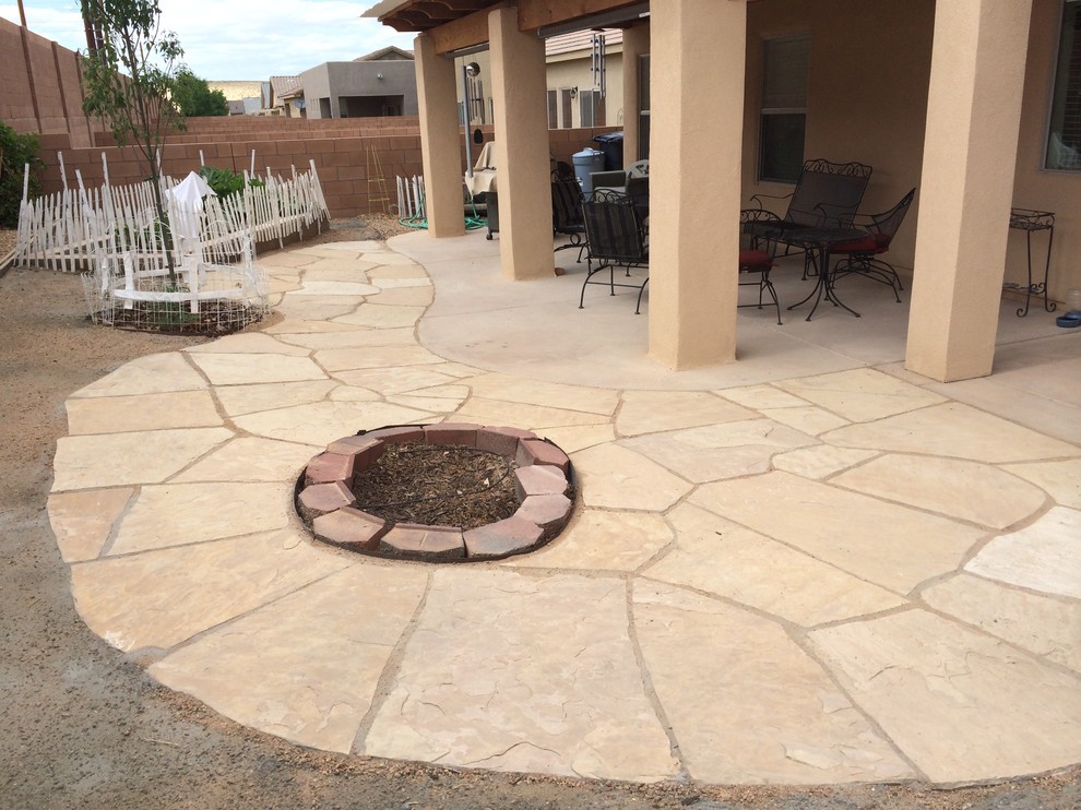 Flagstone Patio And Garden Southwestern Landscape Albuquerque