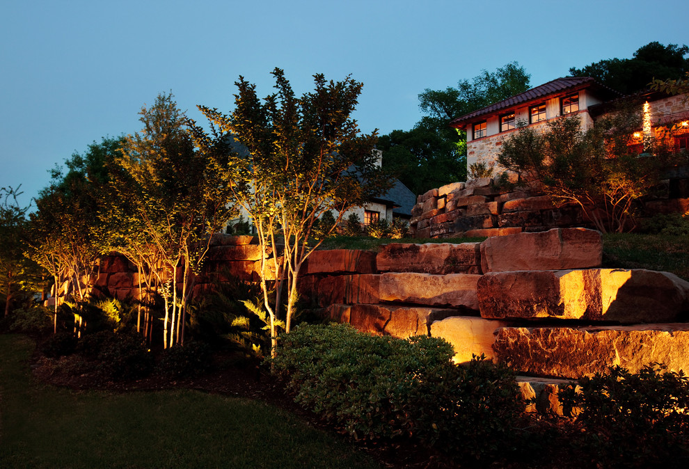This is an example of a mediterranean garden in Dallas.
