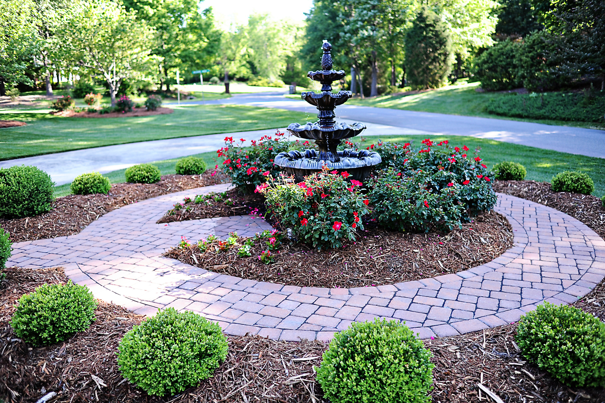 75 Beautiful Front Yard Water Fountain Landscape Pictures Ideas January 2022 Houzz