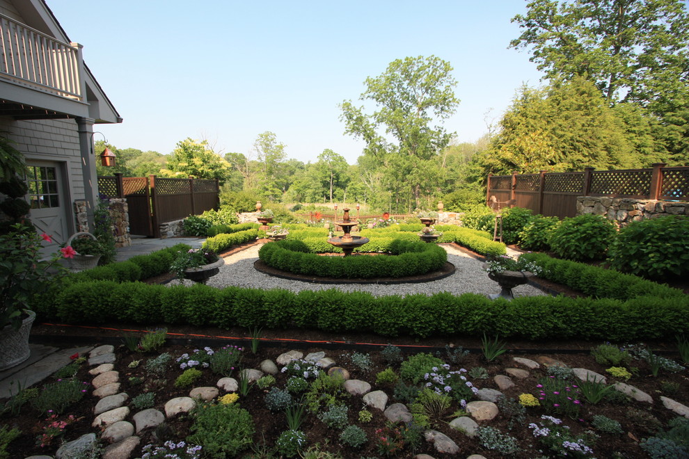 Photo of a classic garden in Bridgeport.
