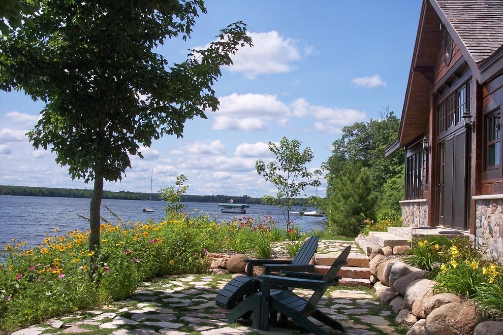 Front entries, sidewalks, paths and steps Rustic Landscape