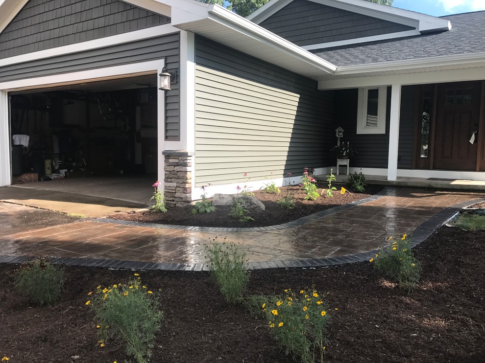 Front Entry Way Paver Walkway Grand Rapids, MI Contemporary