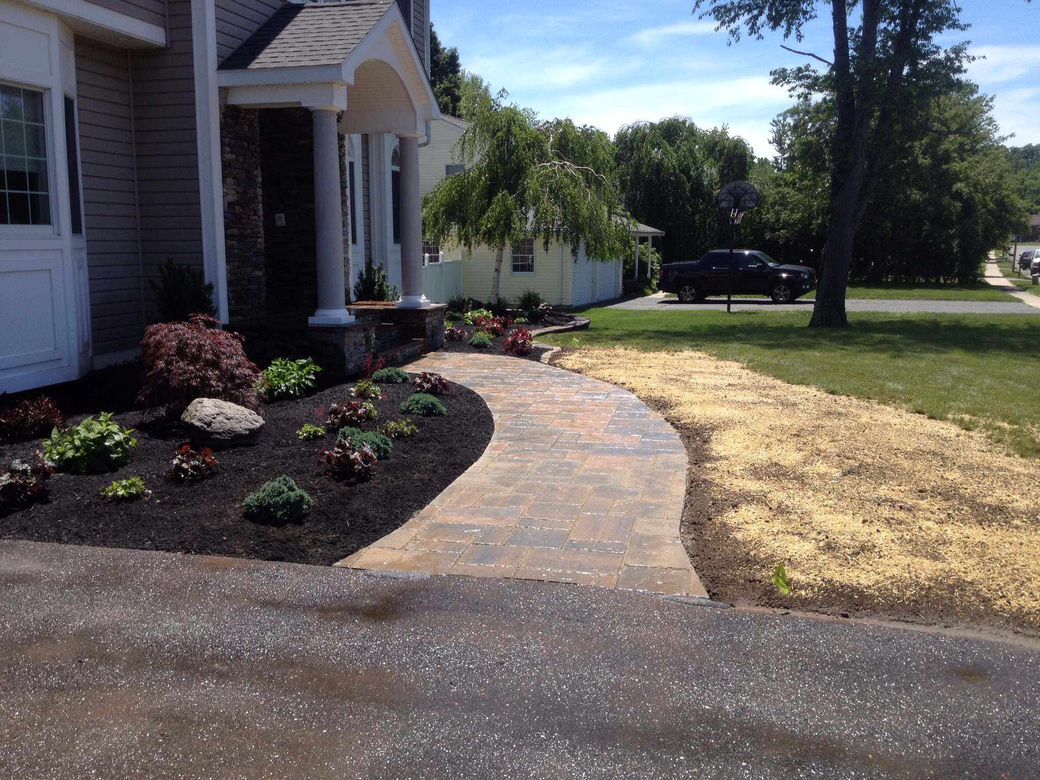 Front Walkway Landscaping Houzz, Sidewalk Ideas For Landscapes