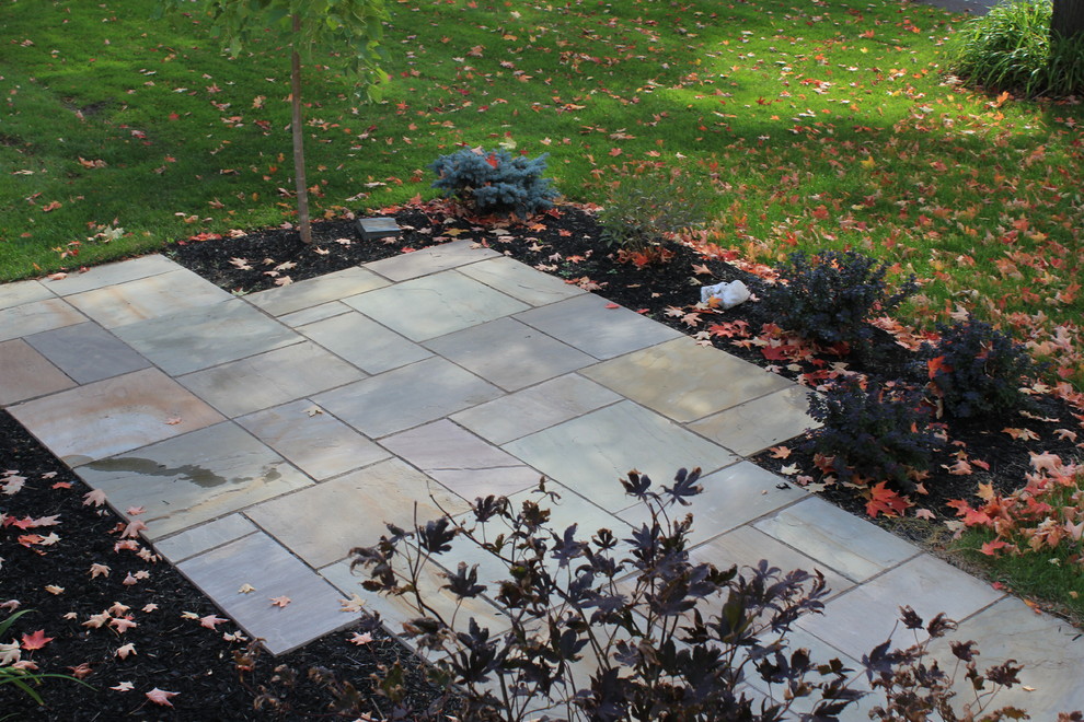 Front Yard 10 - Traditional - Landscape - Ottawa - by Green Roots ...