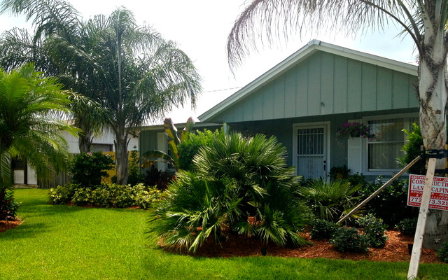 Front Yard/Back Yard/Pool Landscapes - Tropical - Garden - Orlando - by