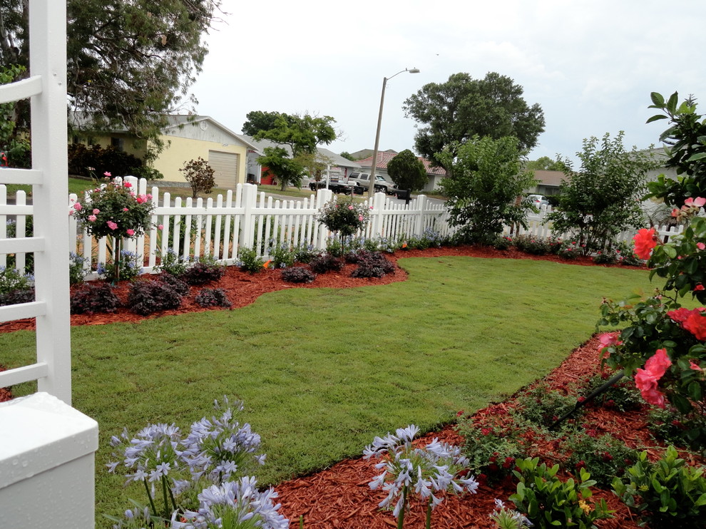 Front Yard/Back Yard/Pool Landscapes - Traditional - Landscape - Miami