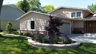 Front Yard Retaining Wall Garden Bed - Traditional - Landscape