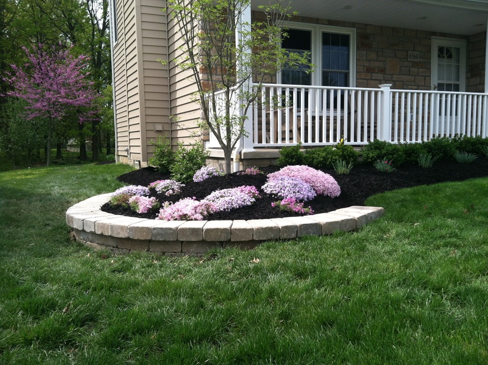 Front Yard Walls/Back Yard Bed Traditional Landscape Columbus