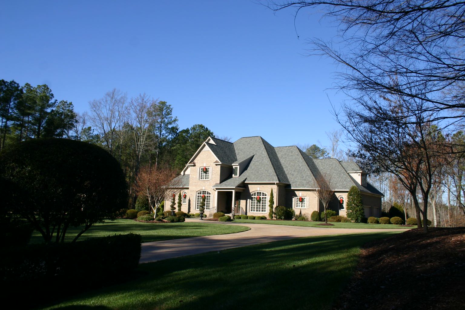 U Shaped Driveway - Photos & Ideas | Houzz u-shaped-driveway-photos-ideas-houzz
