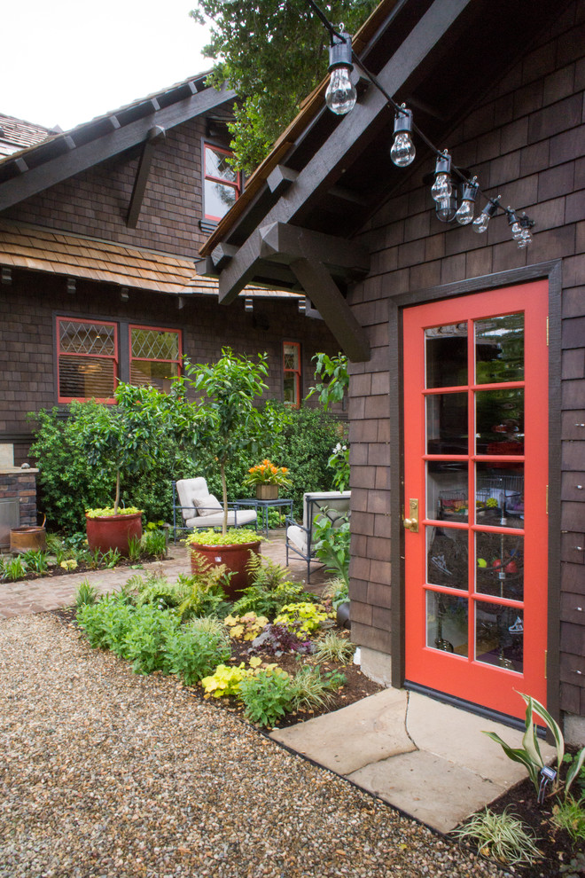 Inspiration for a craftsman courtyard gravel landscaping in San Francisco.