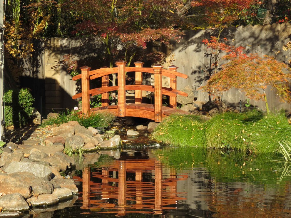 Modelo de jardín de estilo zen con fuente
