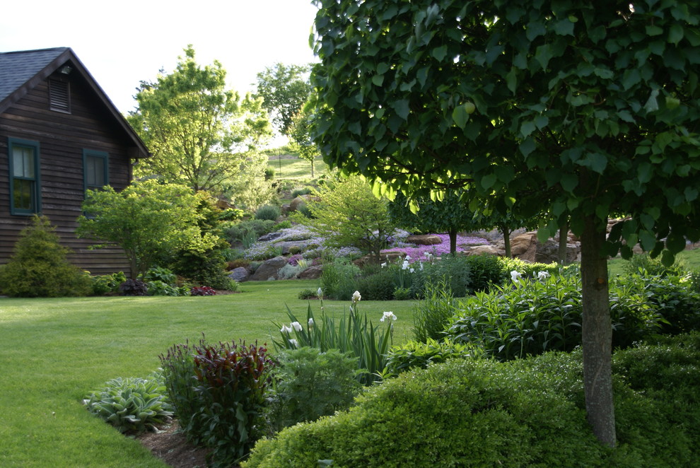 Immagine di un giardino stile americano