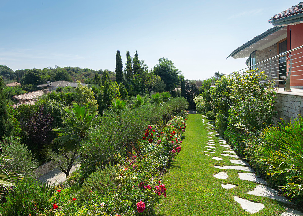 Источник вдохновения для домашнего уюта: участок и сад в средиземноморском стиле